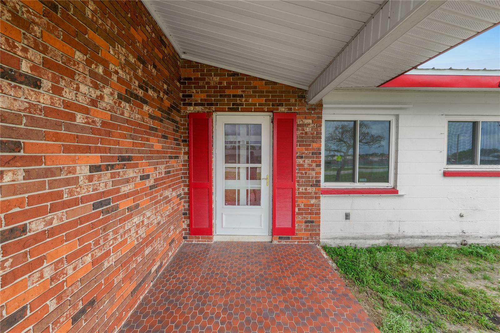 Image 4 of 52 For 800 Canfield Street