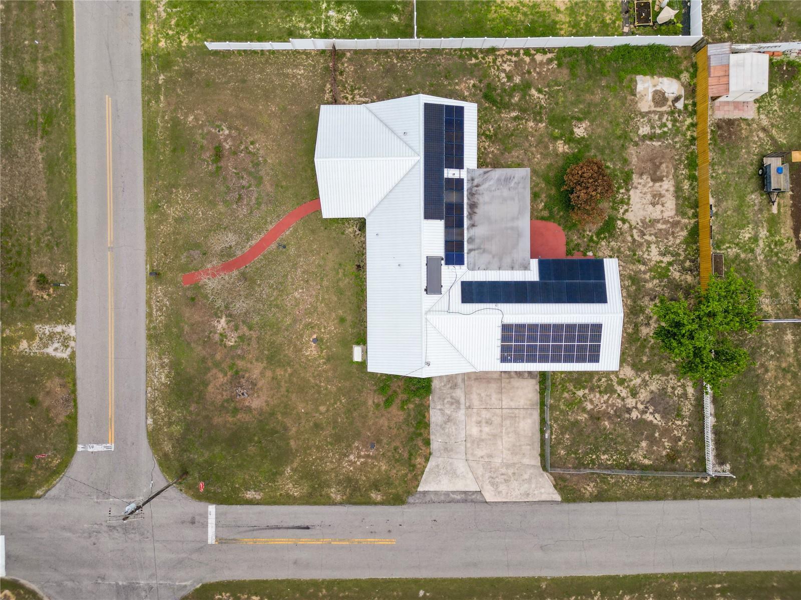 Image 42 of 52 For 800 Canfield Street