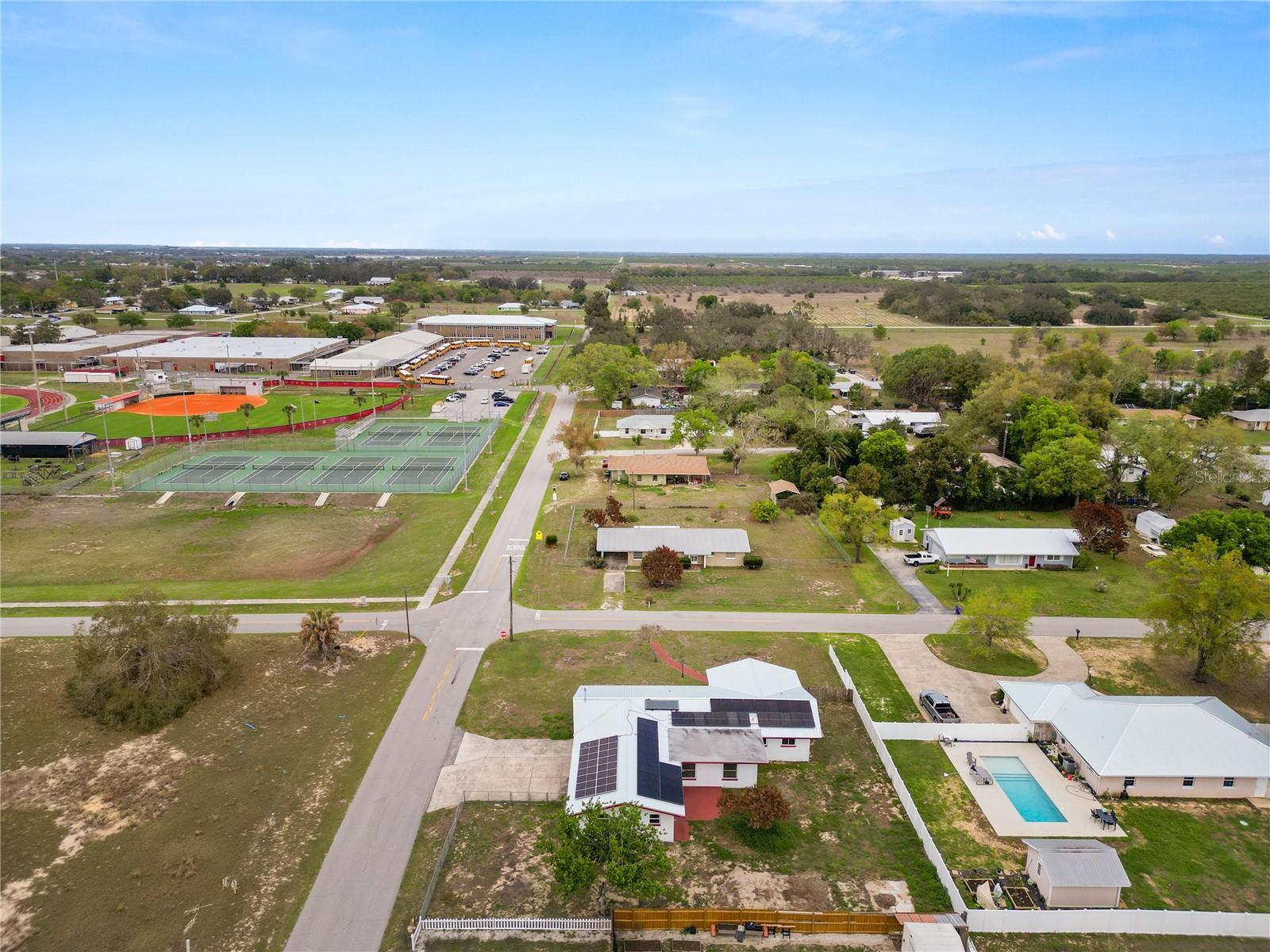 Image 46 of 52 For 800 Canfield Street