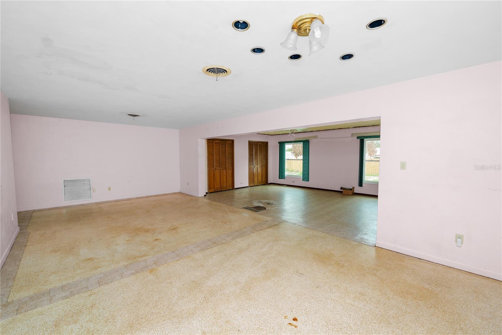 Image 7 of 52 For 800 Canfield Street