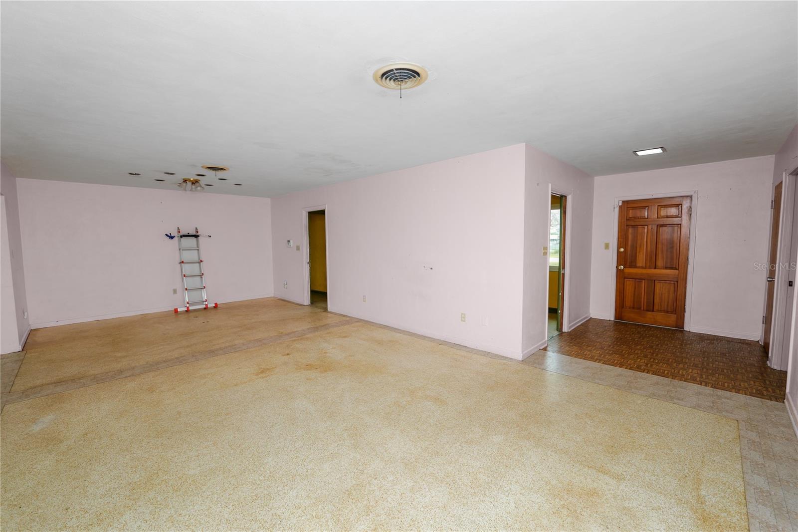 Image 9 of 52 For 800 Canfield Street