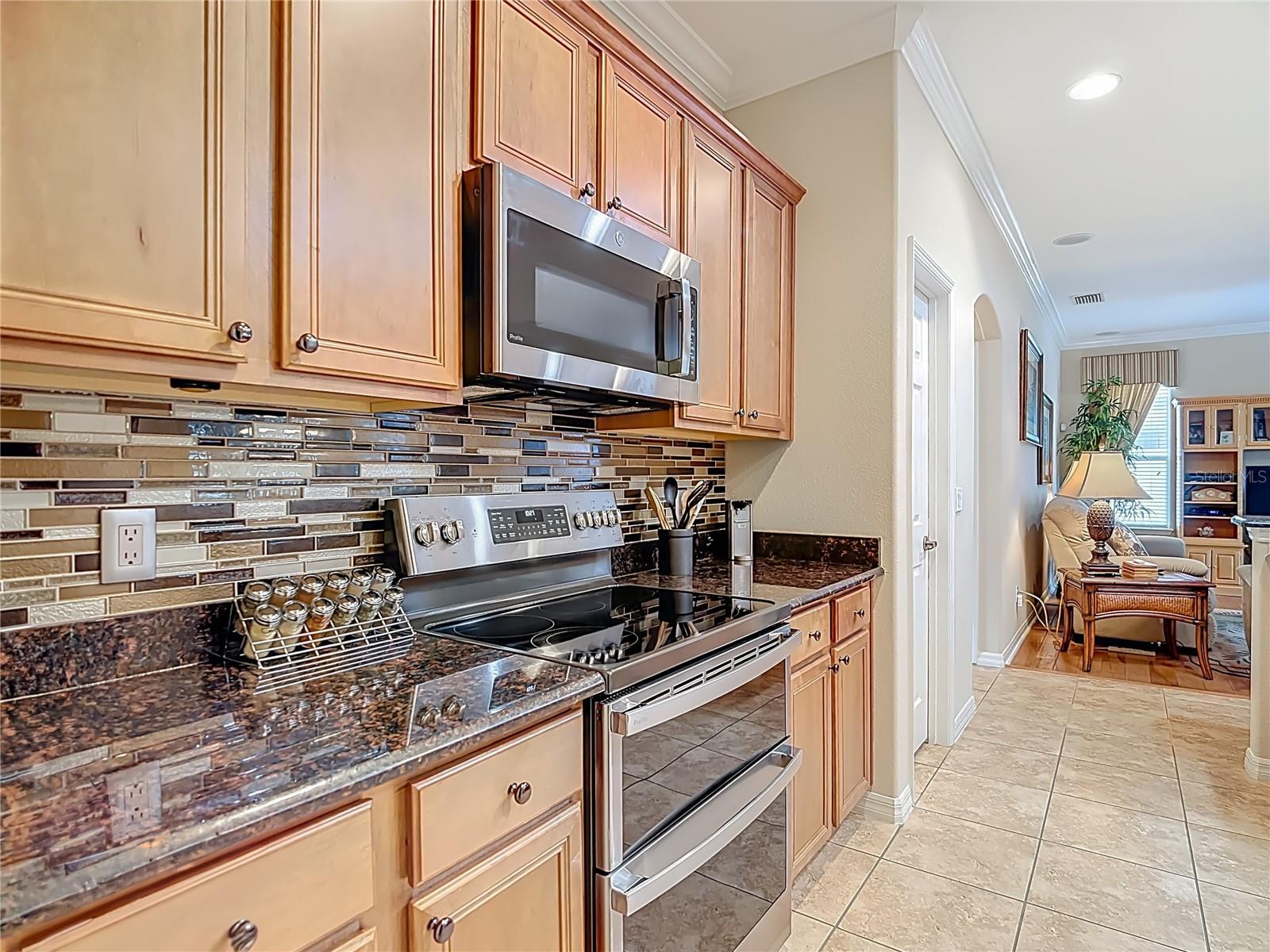 Image 13 of 58 For 277 Magneta Loop