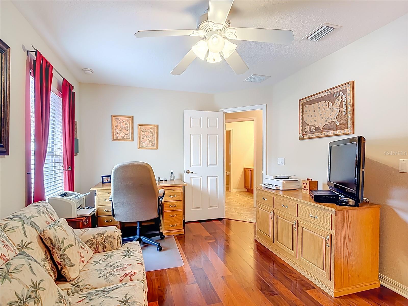 Image 36 of 58 For 277 Magneta Loop