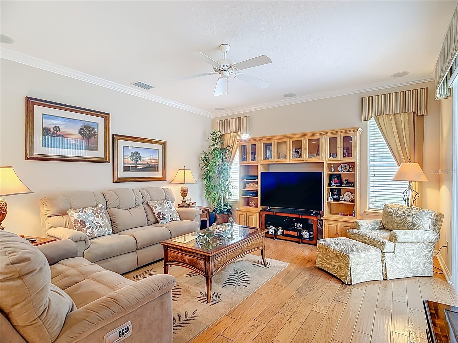 Image 4 of 58 For 277 Magneta Loop