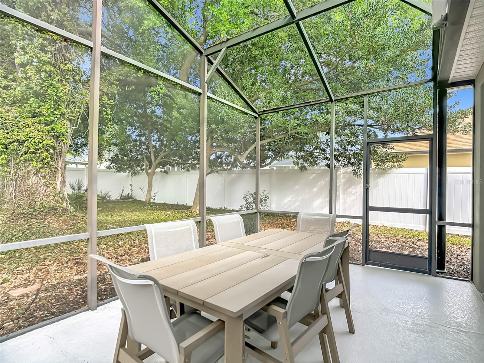 Image 43 of 58 For 277 Magneta Loop