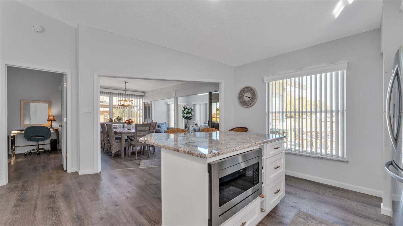 Image 14 of 79 For 6205 Peacock Run