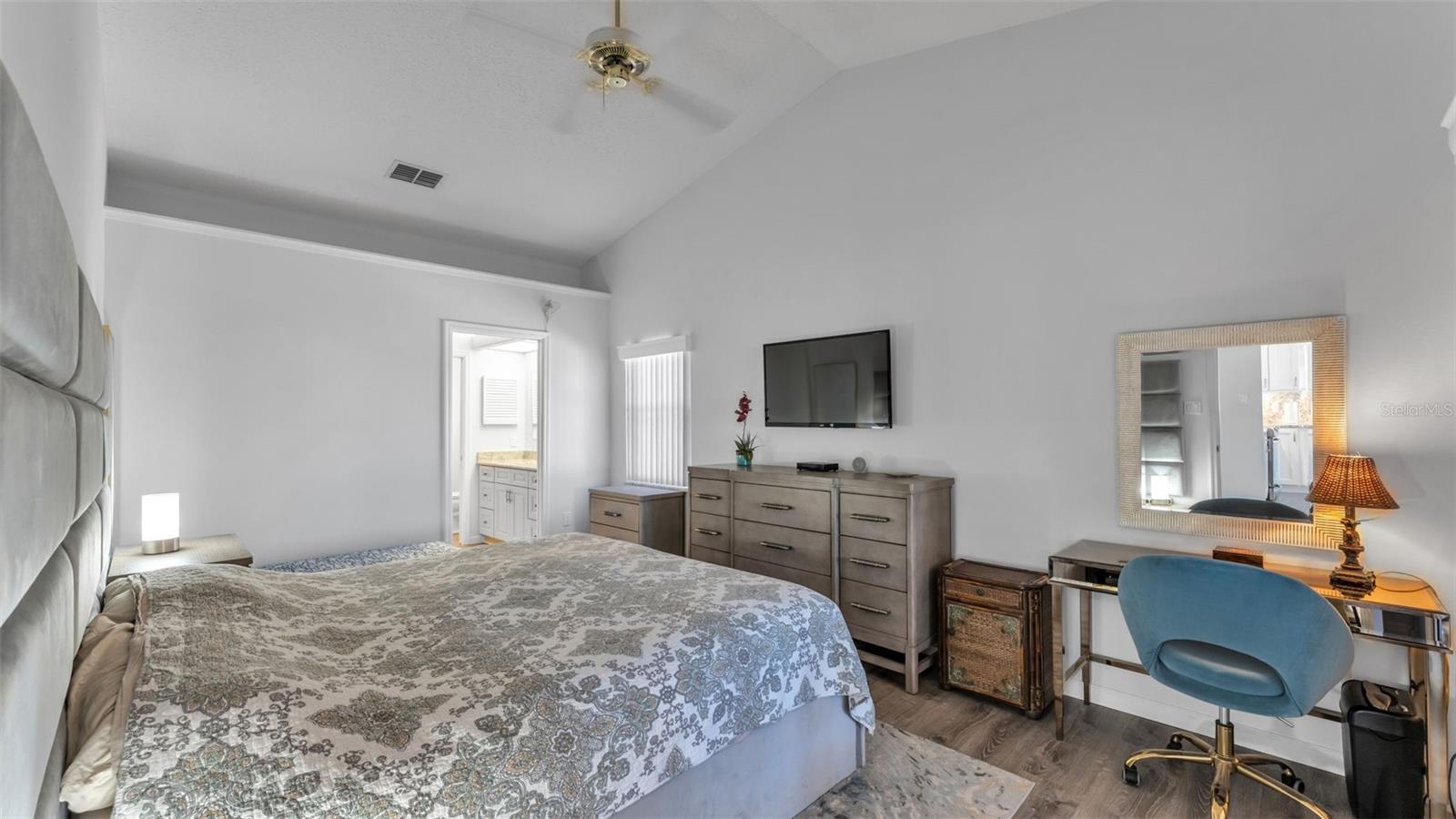 Image 20 of 79 For 6205 Peacock Run