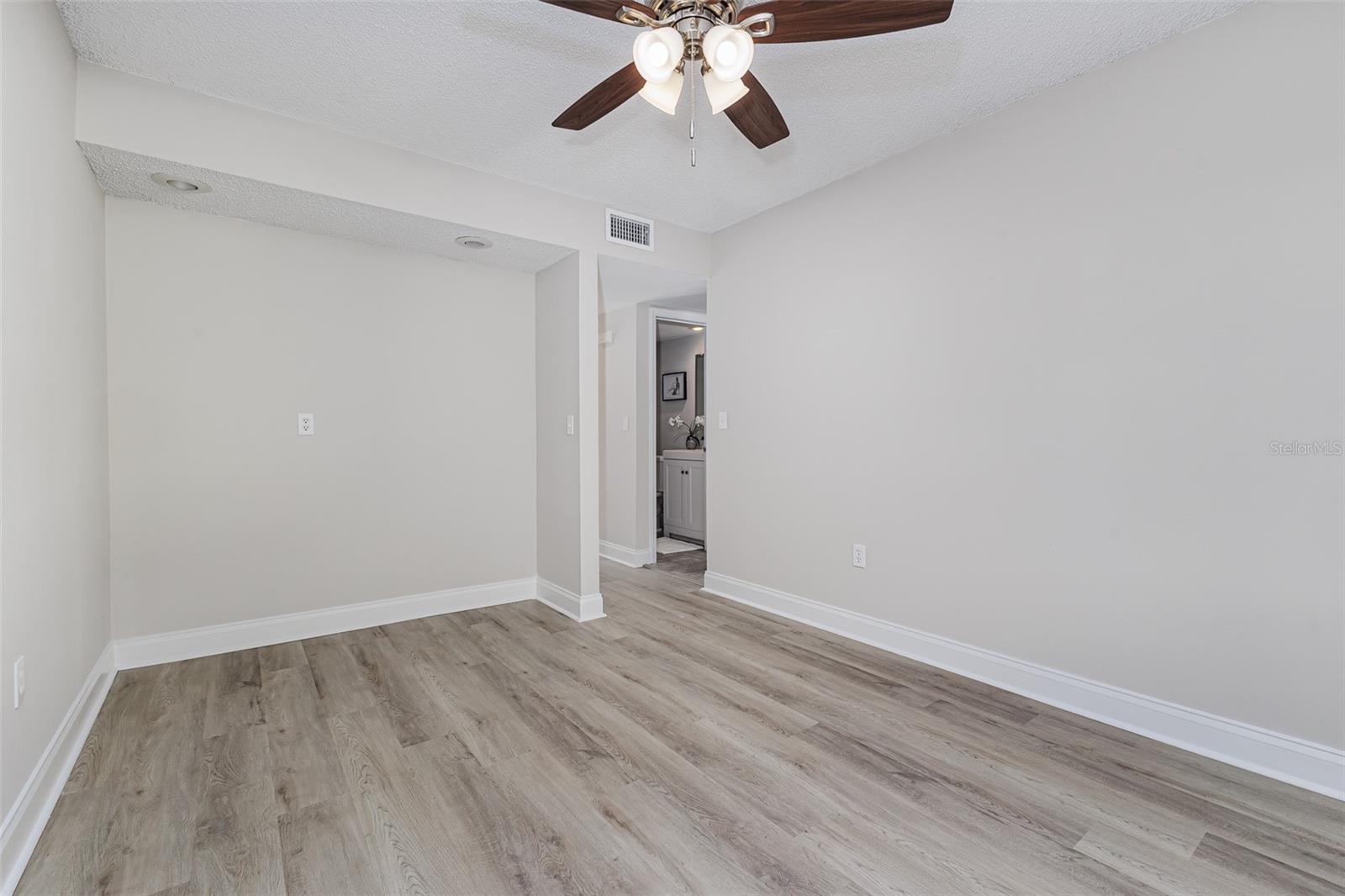 Image 14 of 31 For 5545 Pheasant Drive