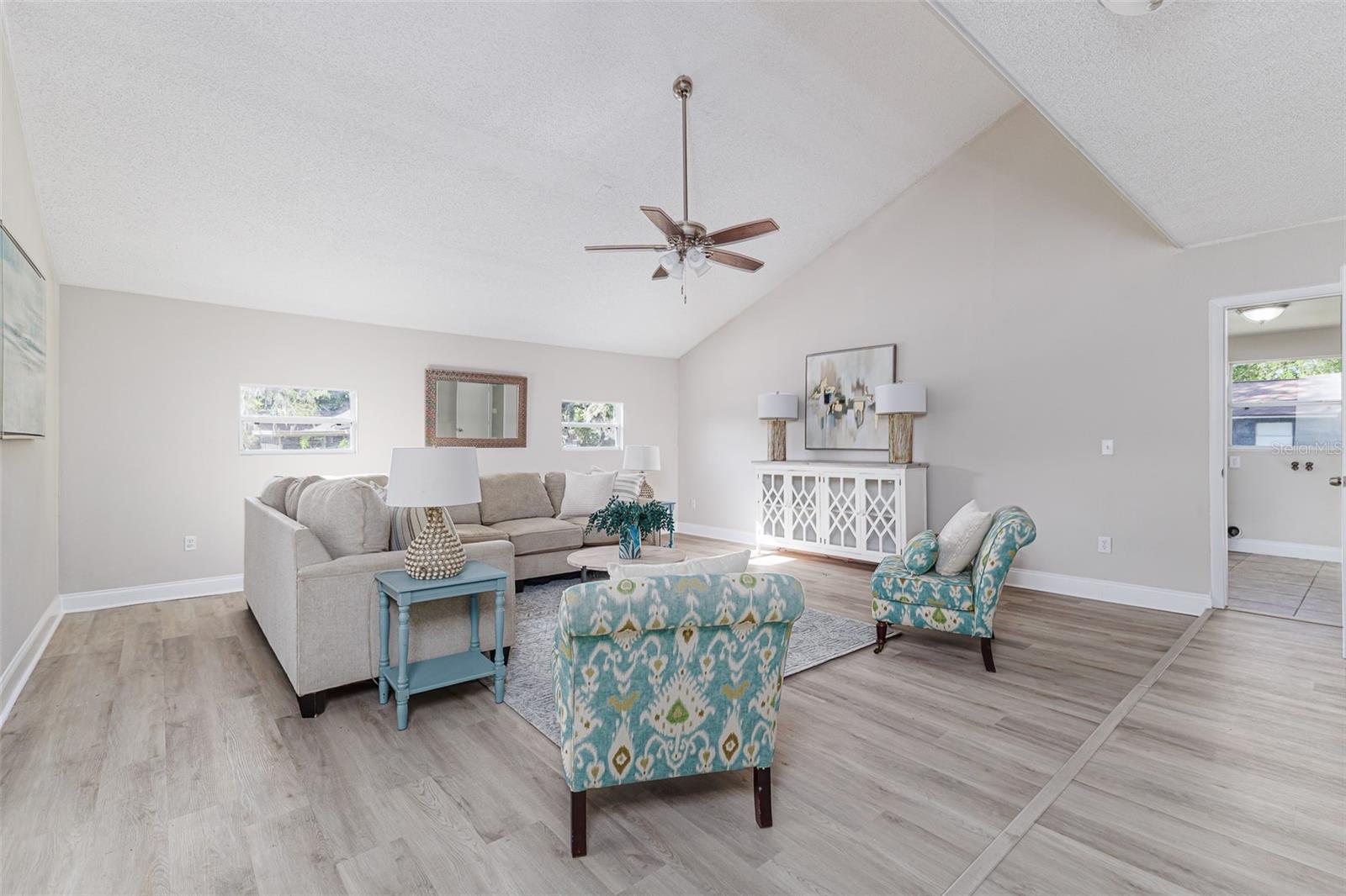 Image 5 of 31 For 5545 Pheasant Drive