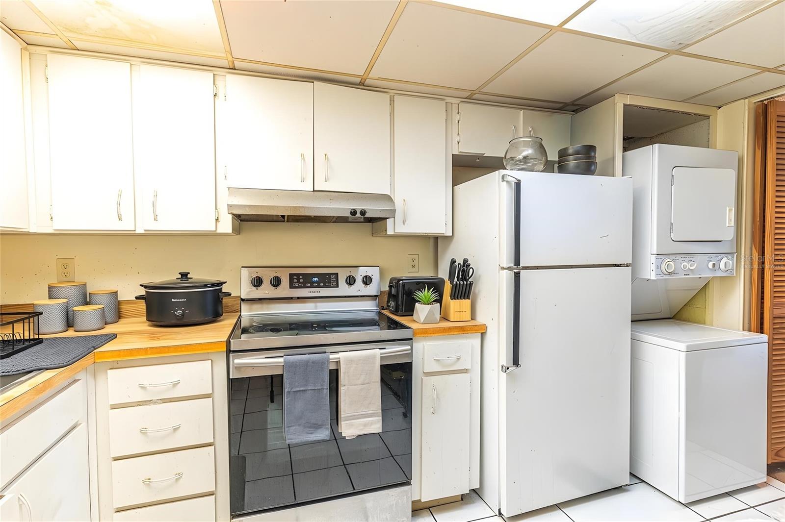 Image 4 of 18 For 709 Russell Lane 222