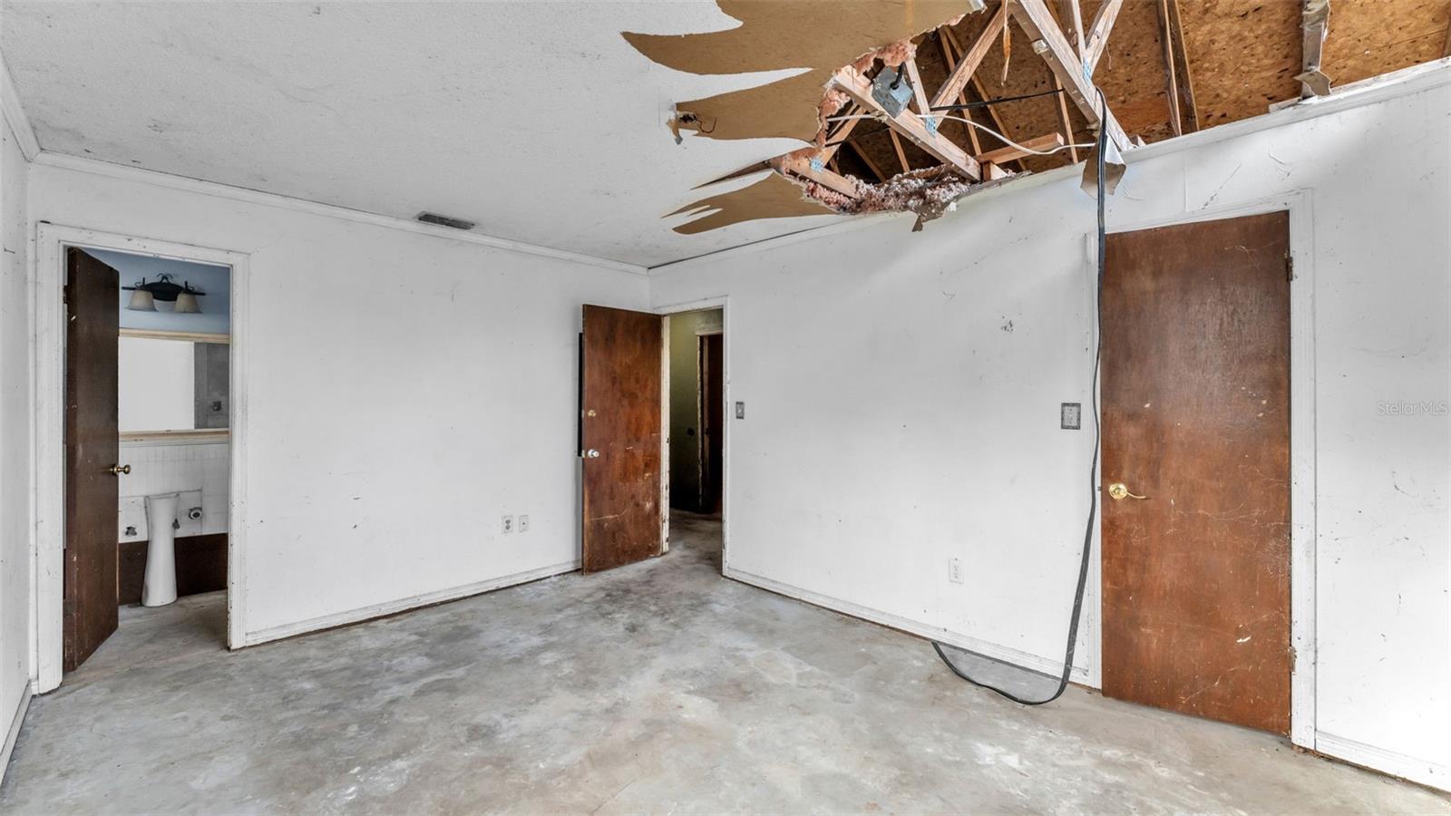 Image 13 of 32 For 11033 Sherrouse Road