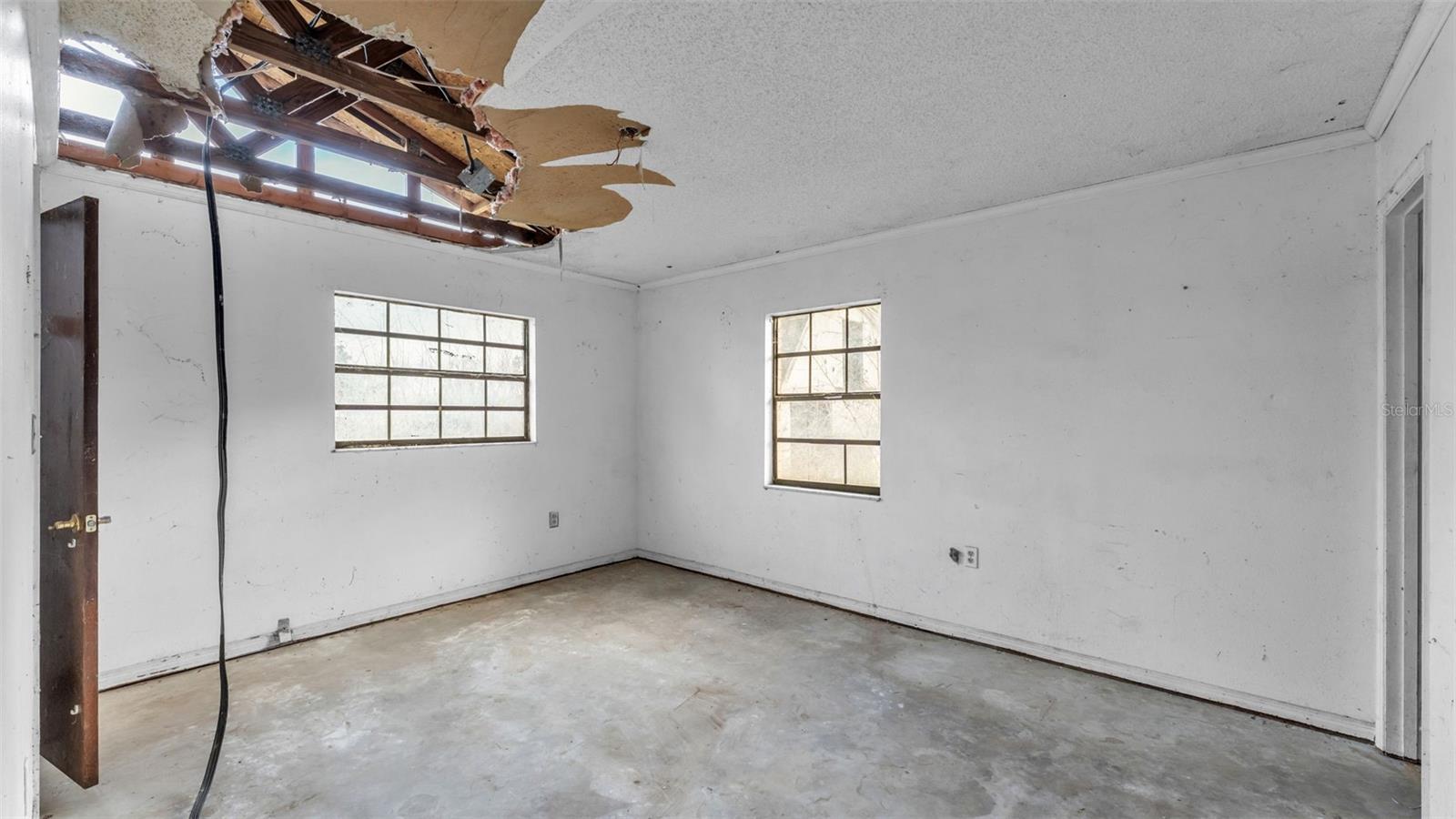 Image 14 of 32 For 11033 Sherrouse Road