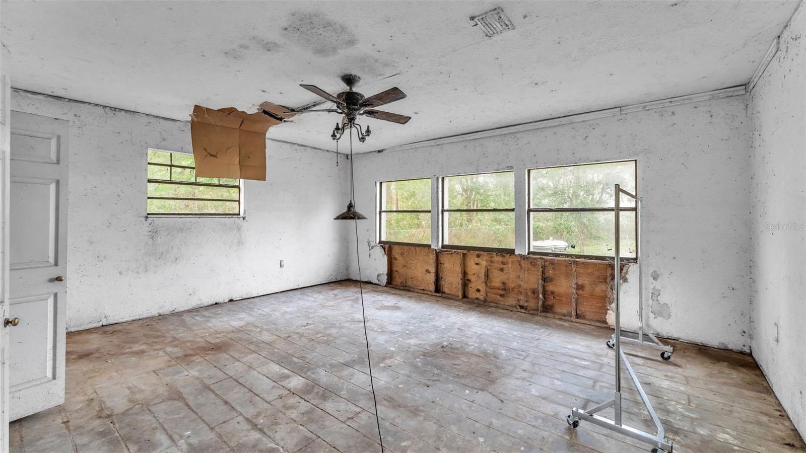 Image 22 of 32 For 11033 Sherrouse Road