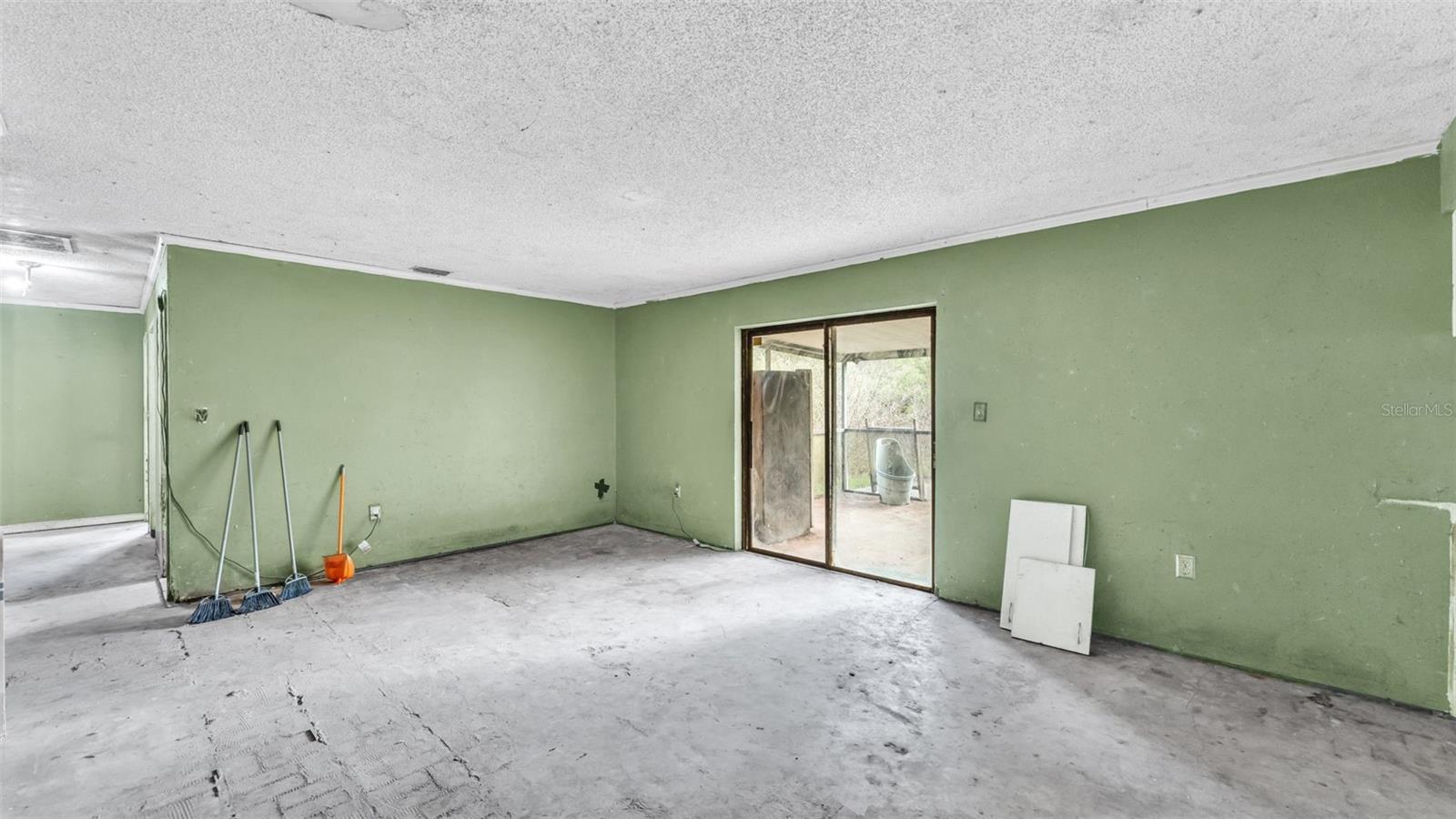 Image 7 of 32 For 11033 Sherrouse Road