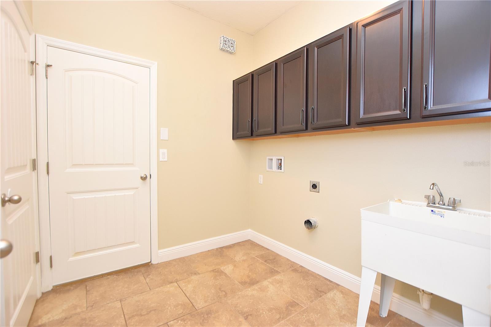 Image 41 of 65 For 1977 Wind Meadows Drive