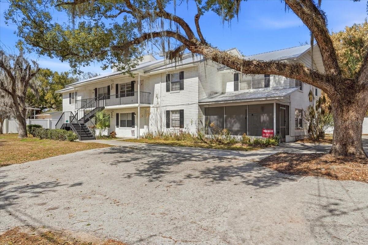 Image 19 of 25 For 740 Pearl Street E