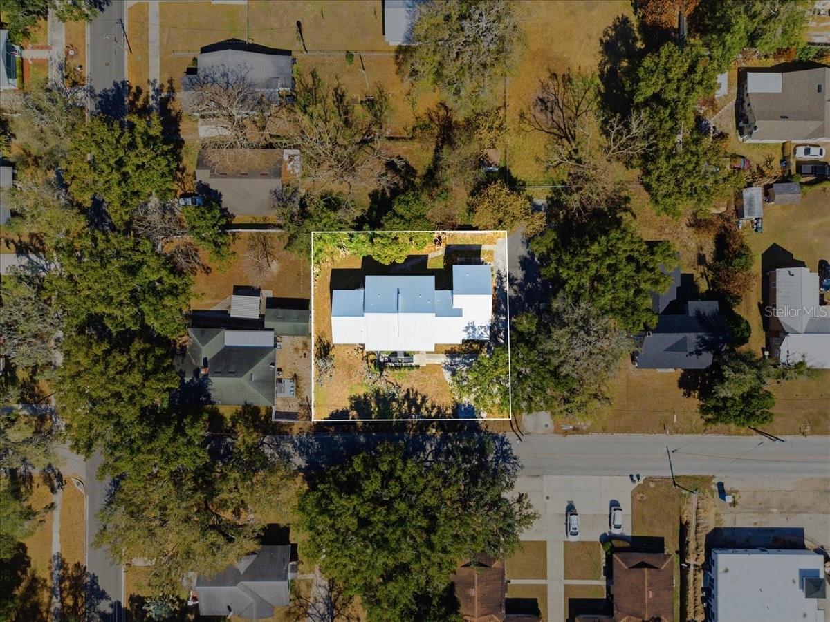 Image 22 of 25 For 740 Pearl Street E