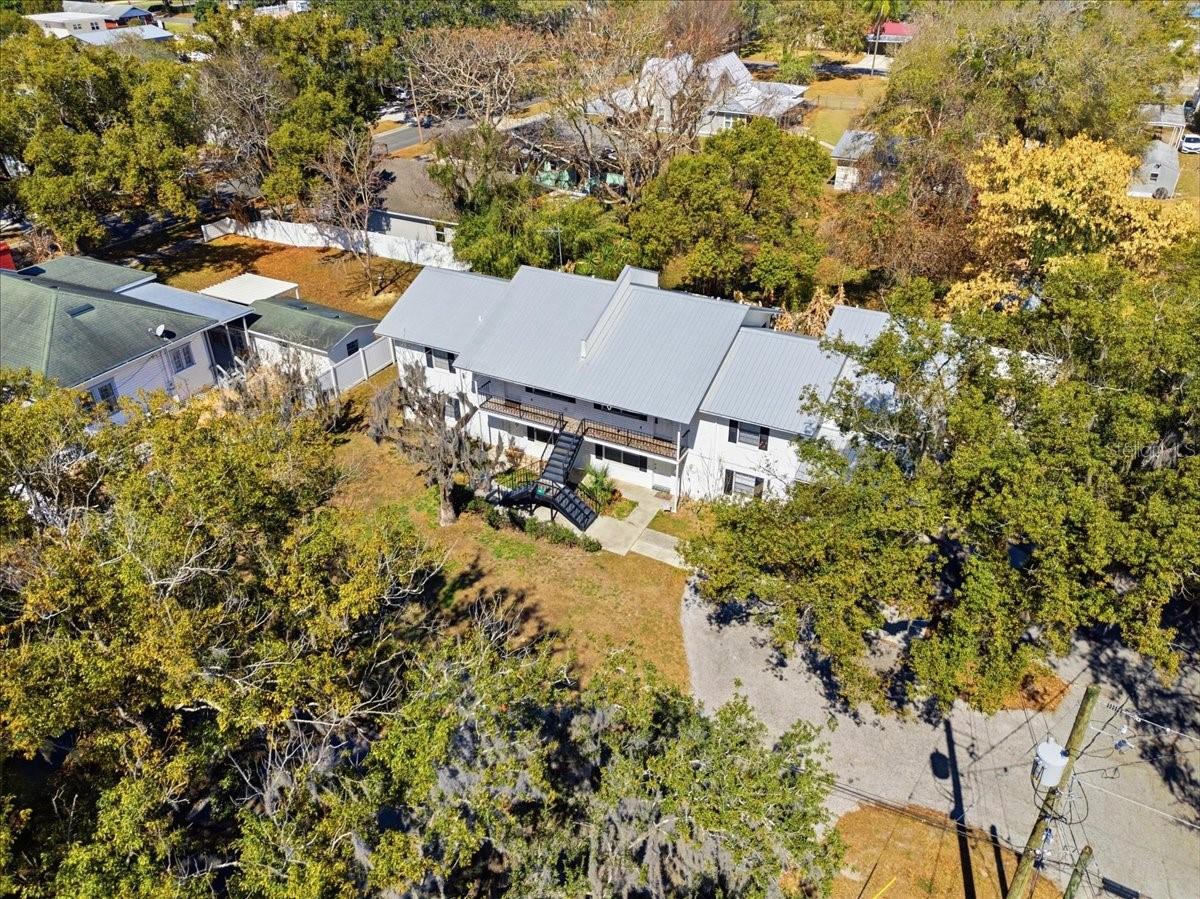 Image 23 of 25 For 740 Pearl Street E