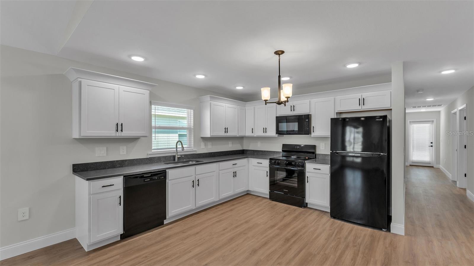 Image 5 of 27 For 1246 Dorothy Street