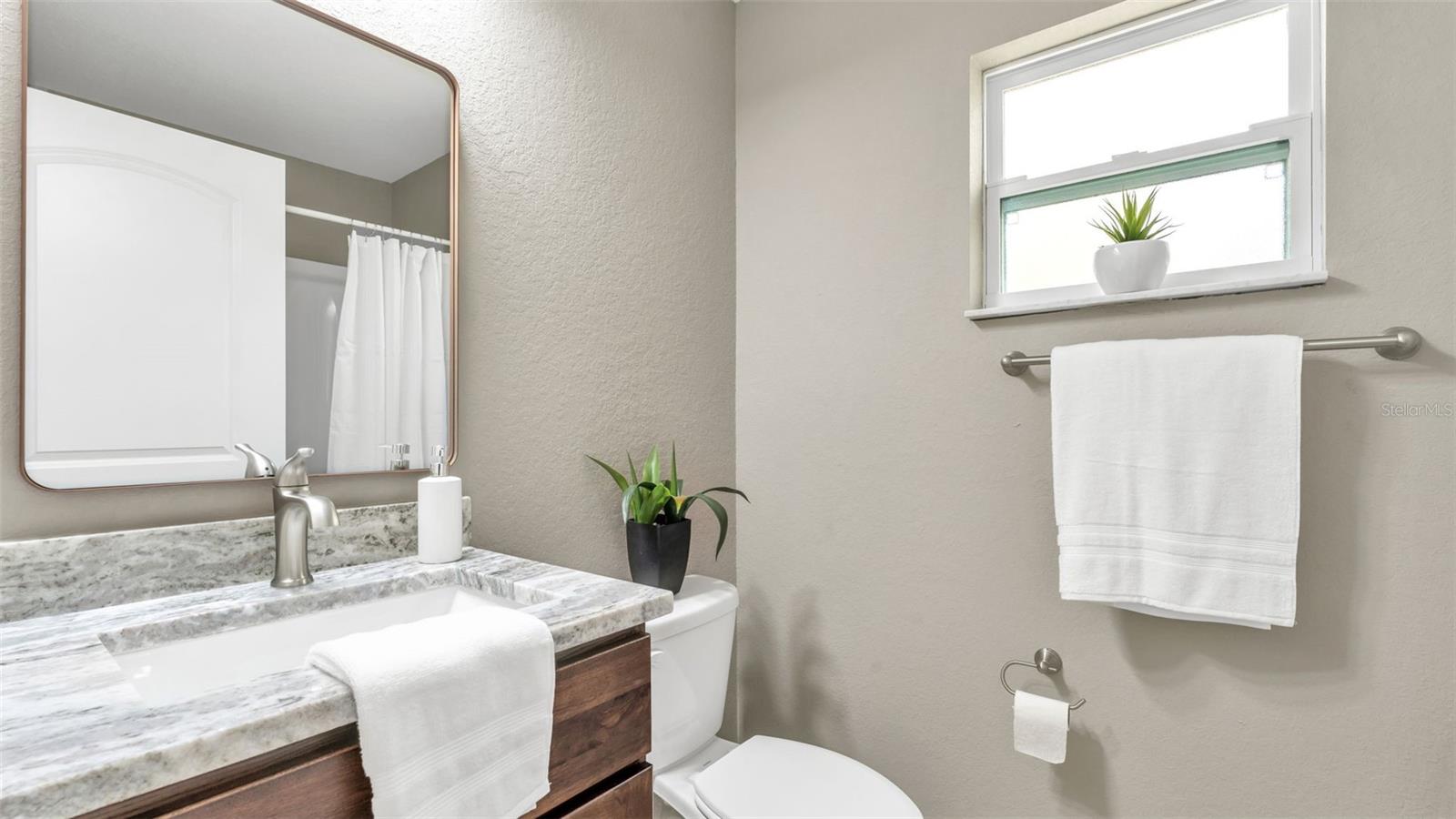 Image 9 of 18 For 3277 Alberta Street