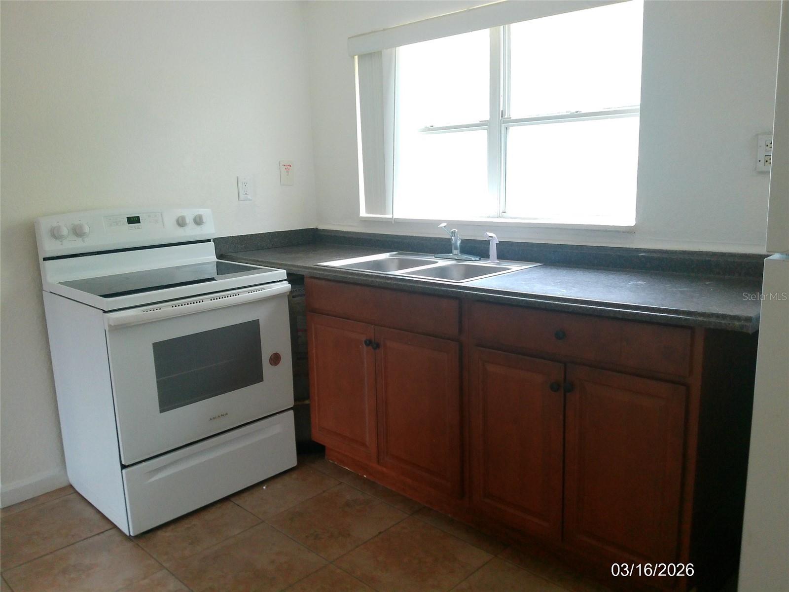 Image 2 of 15 For 808 Central Avenue S