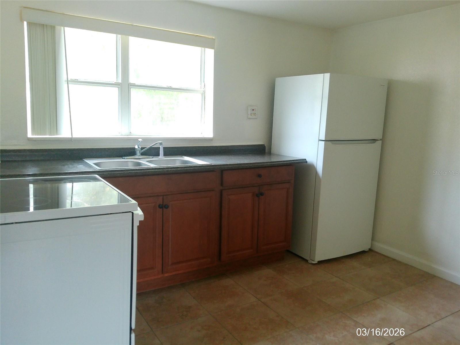 Image 3 of 15 For 808 Central Avenue S