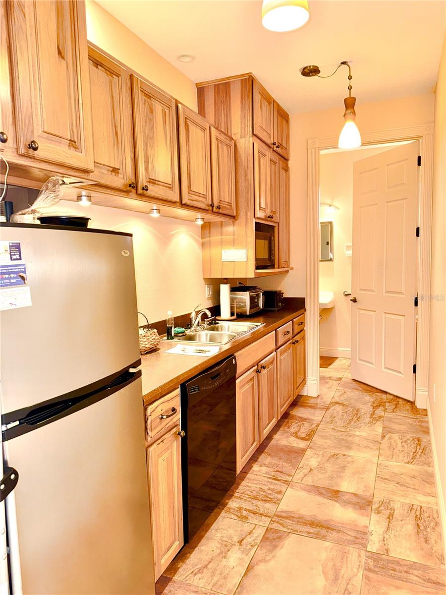 Image 10 of 23 For 308 Dal Hall Boulevard