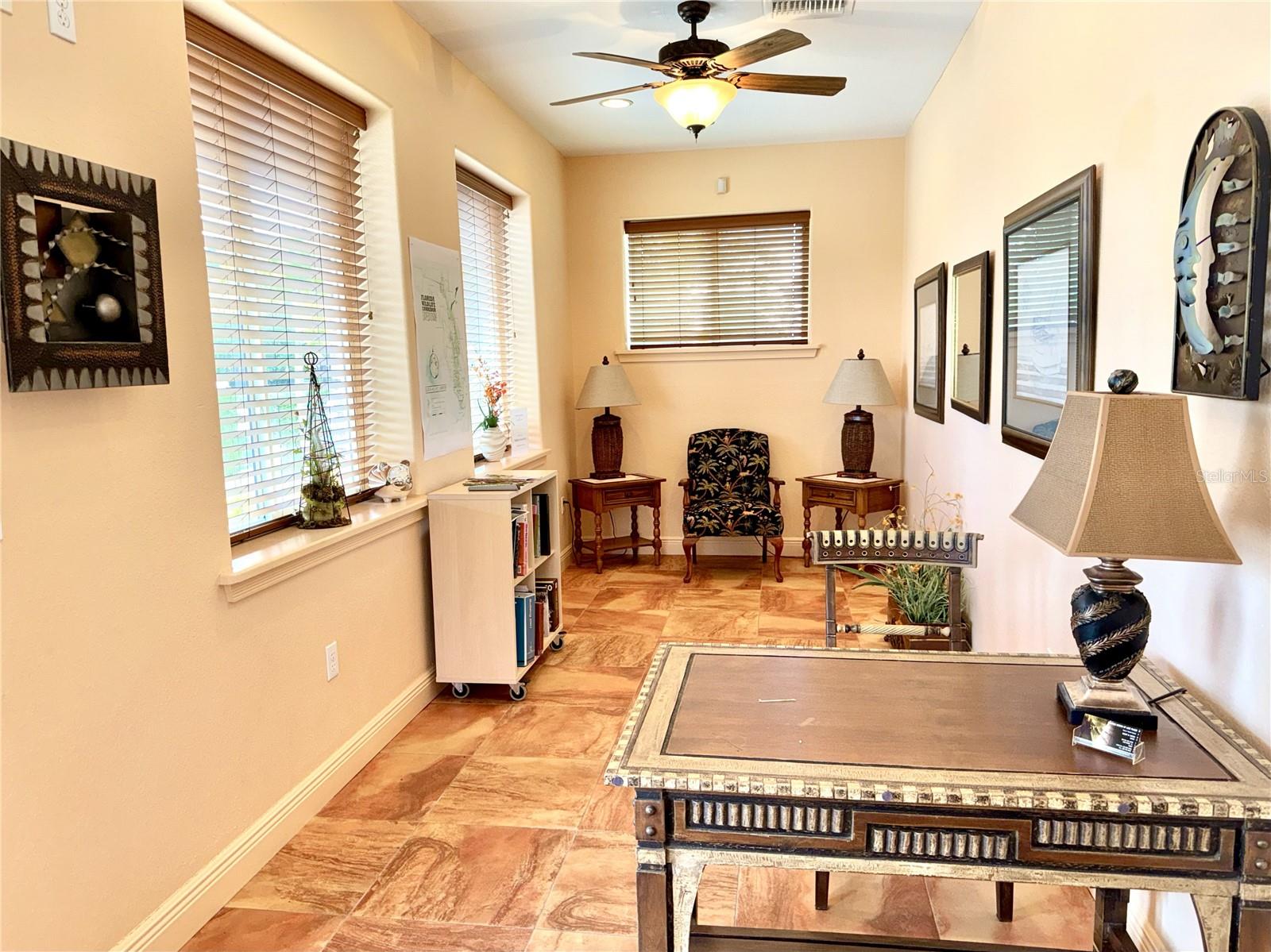 Image 13 of 23 For 308 Dal Hall Boulevard