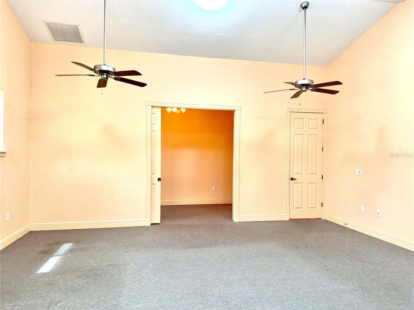 Image 16 of 23 For 308 Dal Hall Boulevard