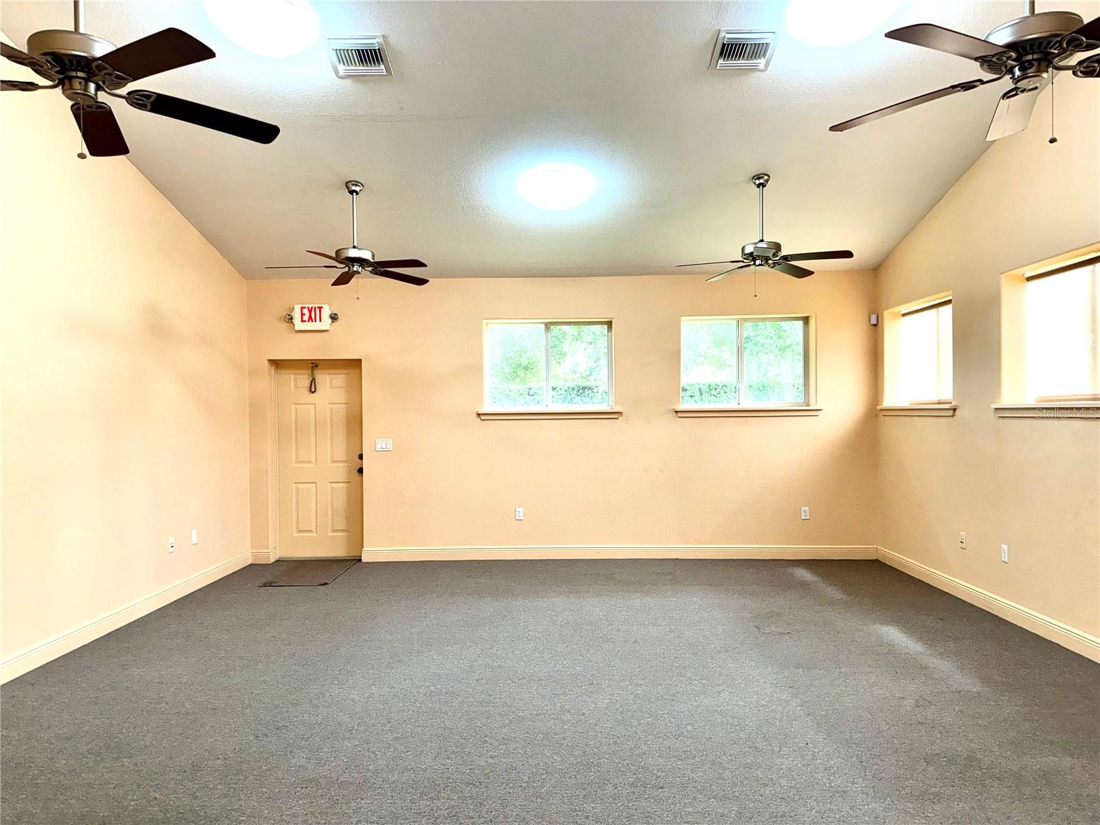 Image 17 of 23 For 308 Dal Hall Boulevard