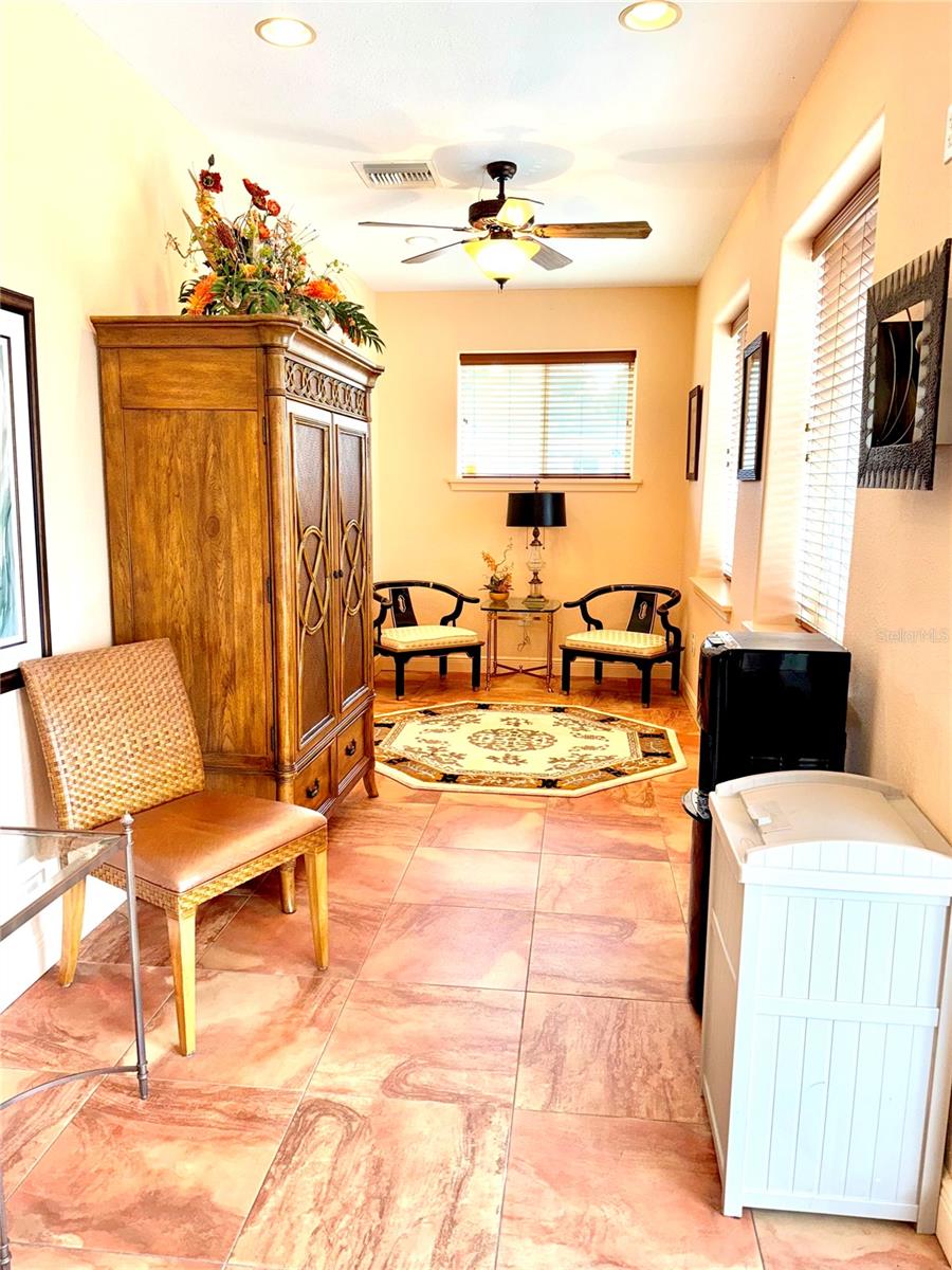 Image 20 of 23 For 308 Dal Hall Boulevard