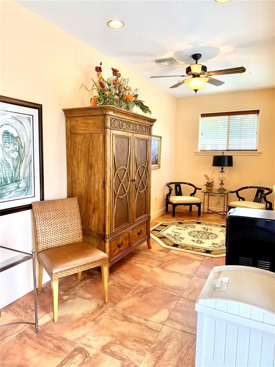 Image 8 of 23 For 308 Dal Hall Boulevard