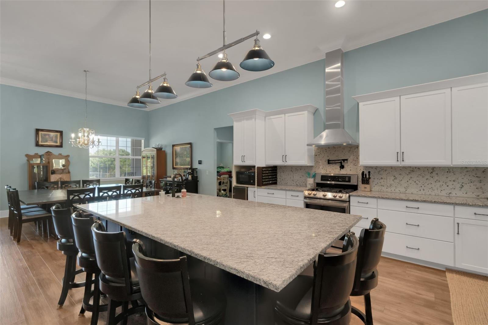 Image 10 of 39 For 1 Brogden Court Se