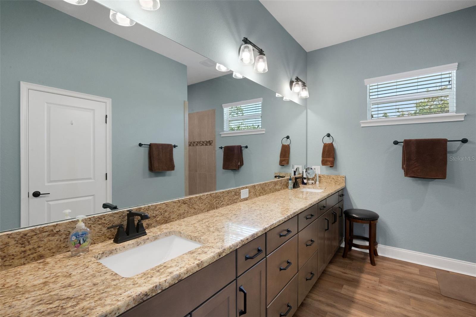 Image 16 of 39 For 1 Brogden Court Se