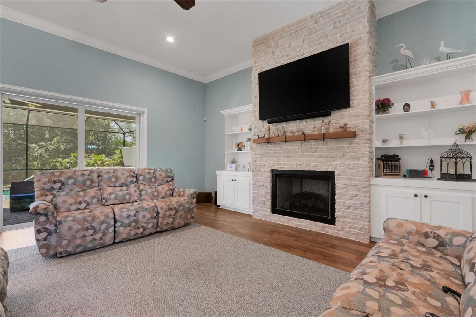 Image 2 of 39 For 1 Brogden Court Se