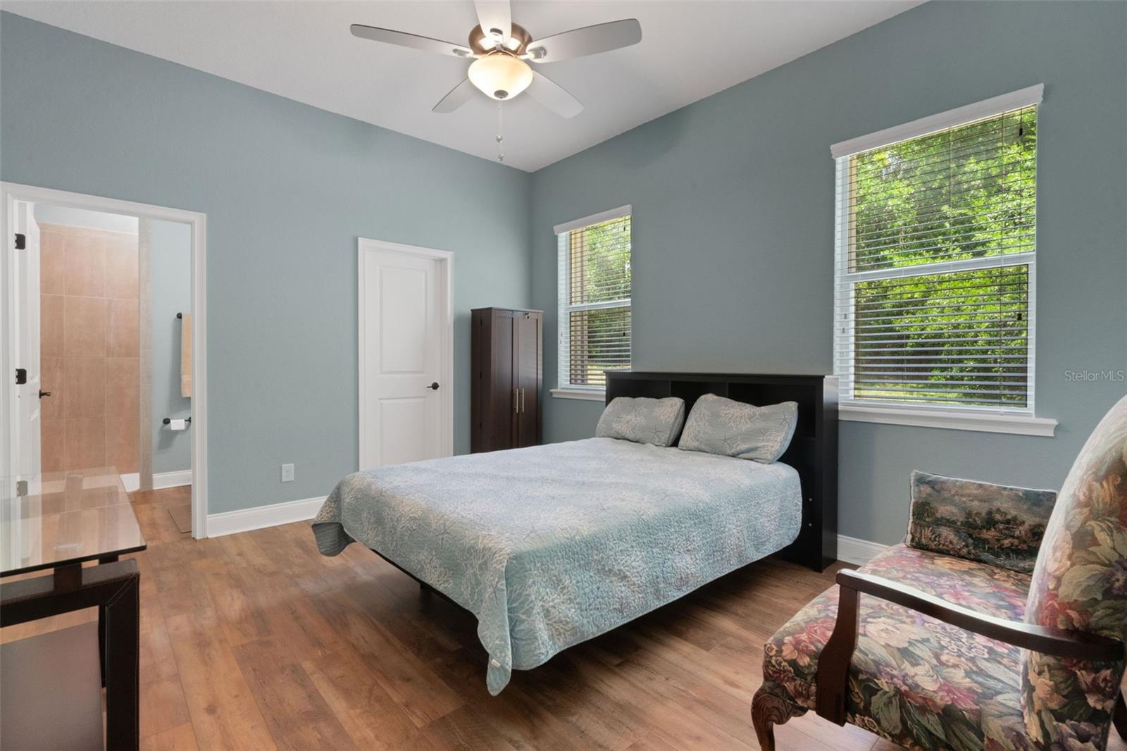 Image 21 of 39 For 1 Brogden Court Se