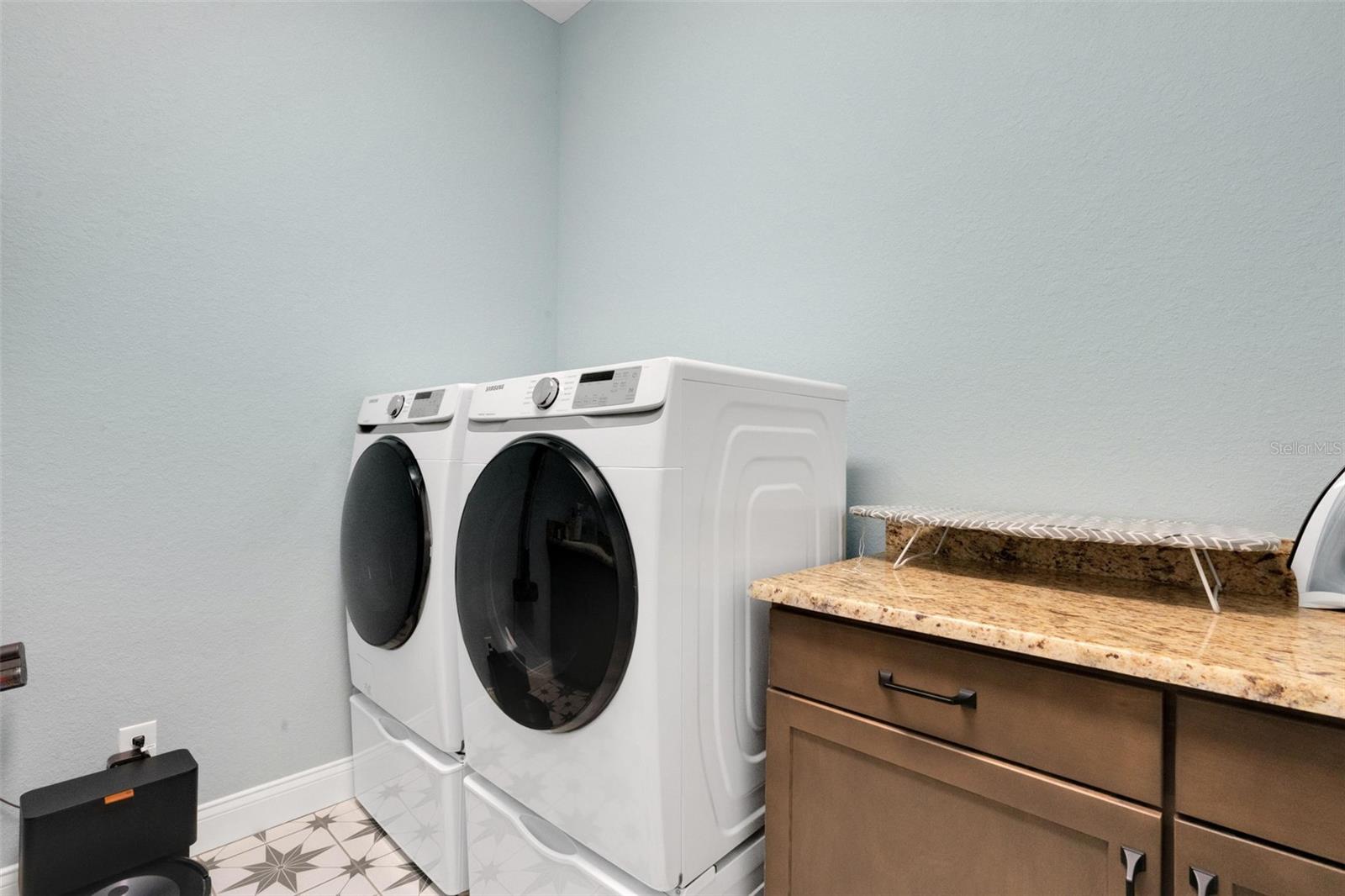 Image 26 of 39 For 1 Brogden Court Se