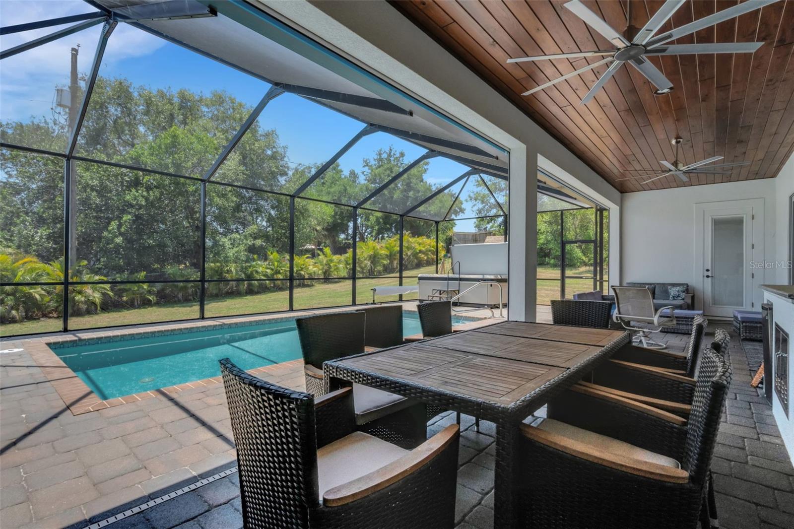 Image 31 of 39 For 1 Brogden Court Se