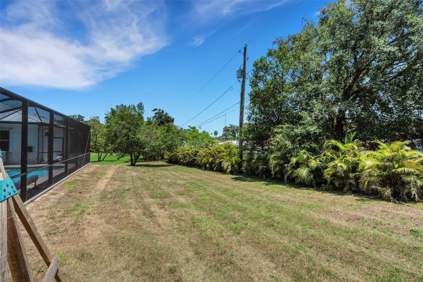 Image 35 of 39 For 1 Brogden Court Se