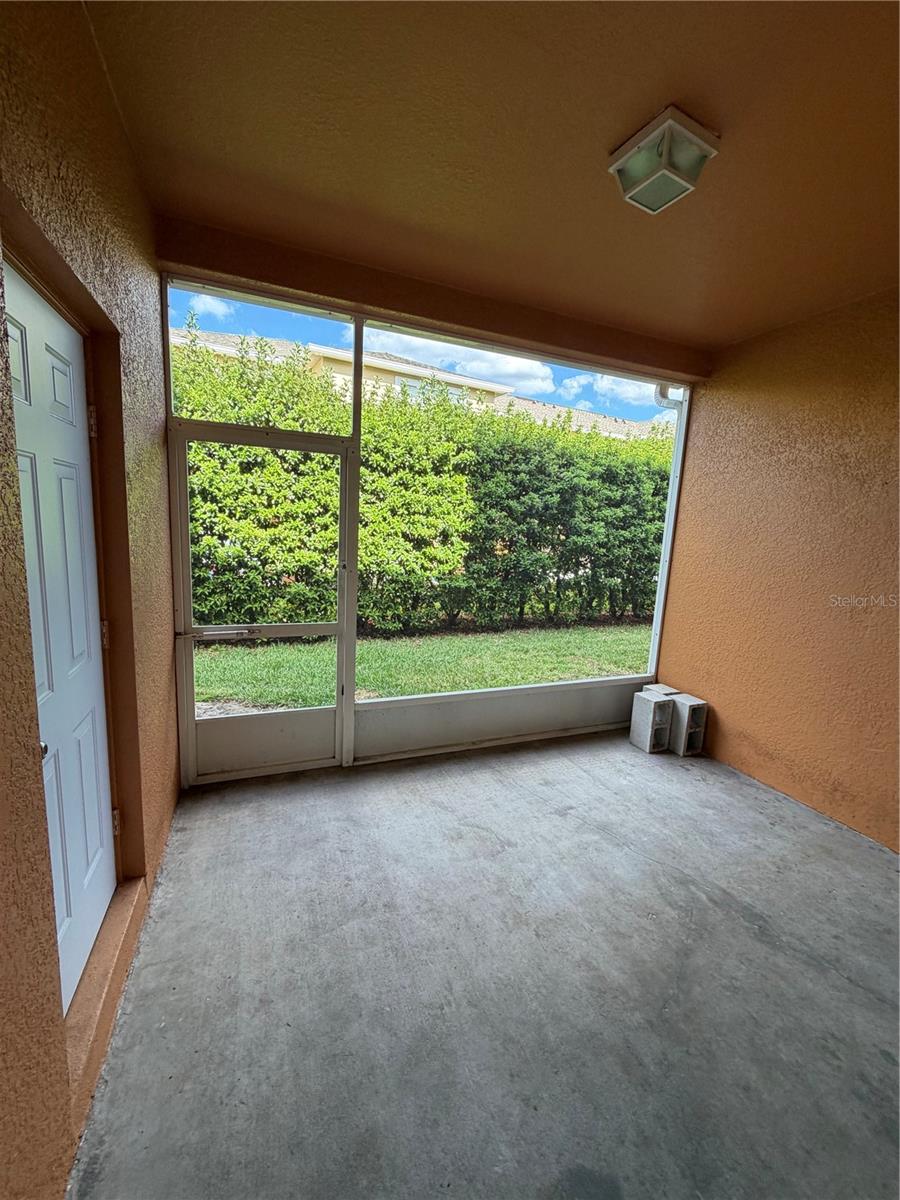 Listing photo id 9 for 4154 Winding Vine Drive