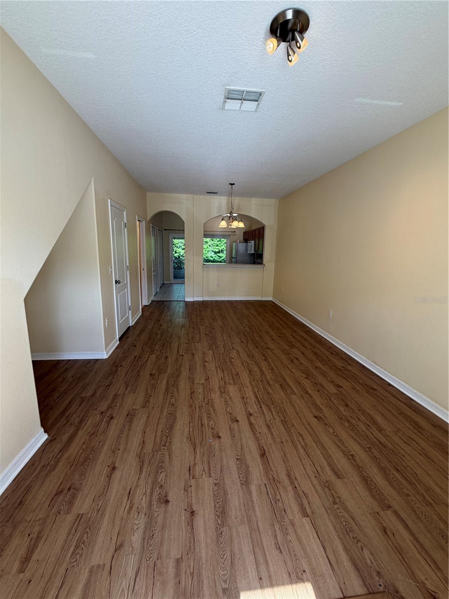 Listing photo id 1 for 4154 Winding Vine Drive