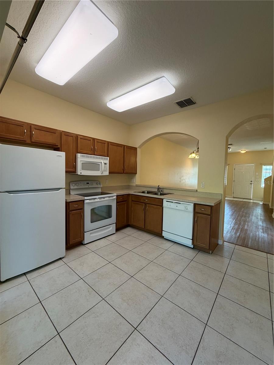 Listing photo id 2 for 4154 Winding Vine Drive