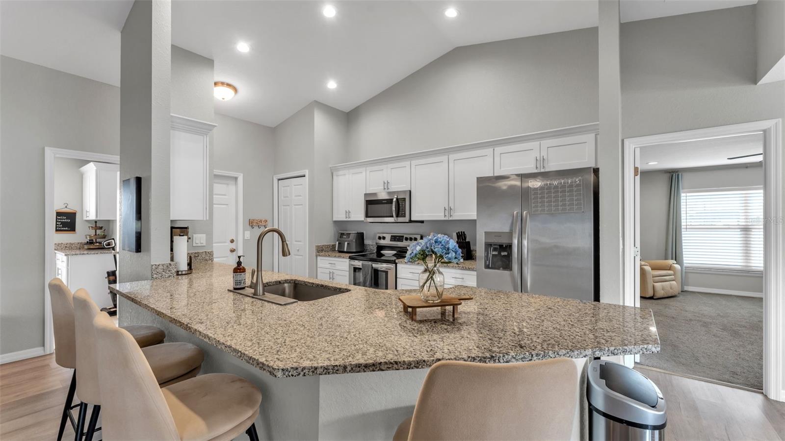 Image 2 of 39 For 6796 Hampshire Boulevard