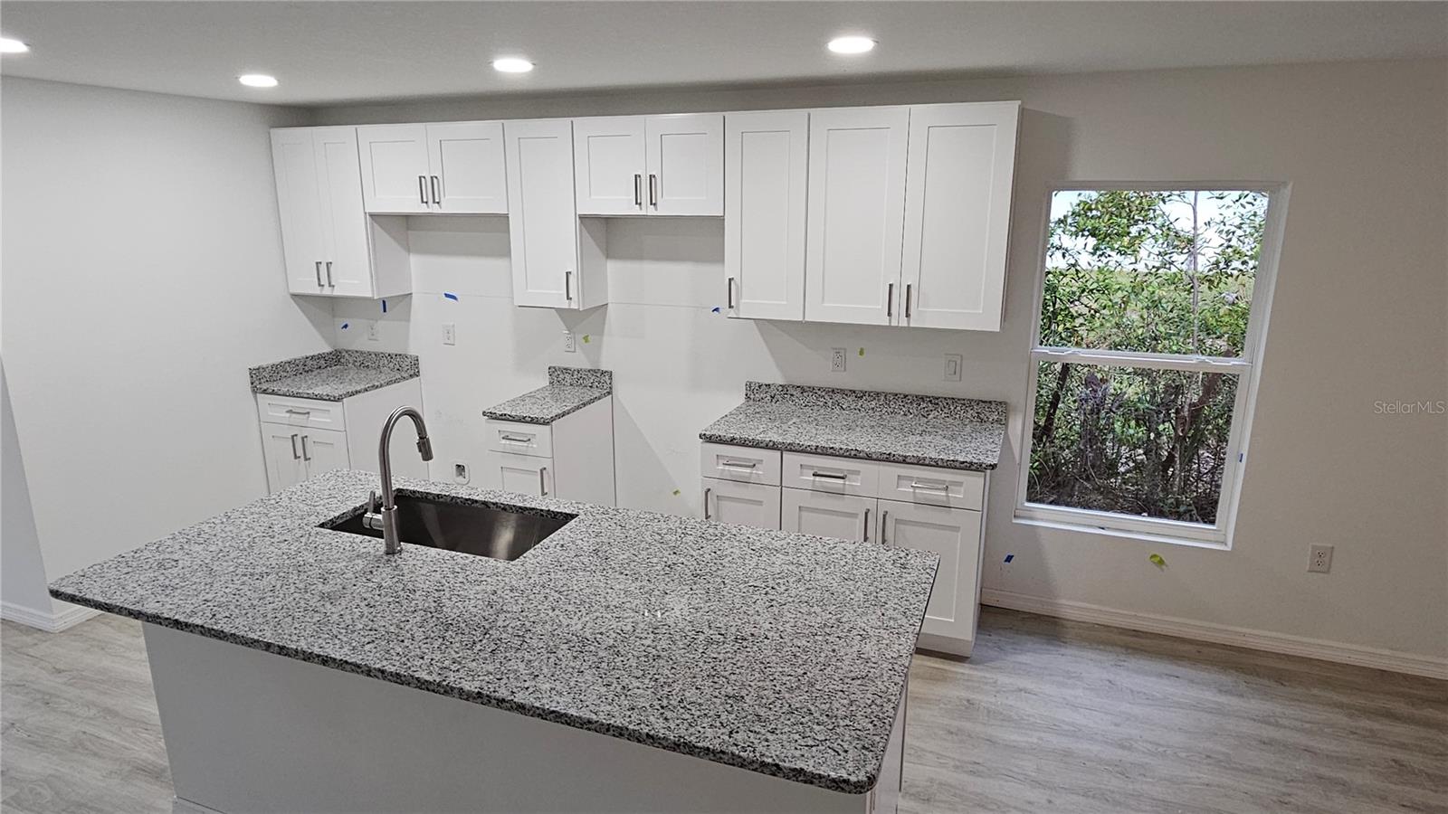 Image 7 of 12 For 999 Avenue A