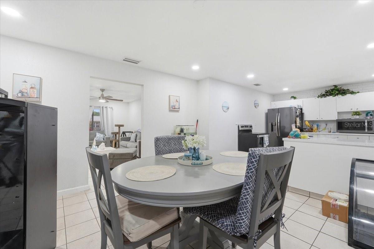 Image 10 of 33 For 3011 Chabett Avenue