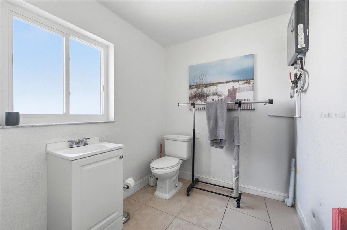 Image 21 of 33 For 3011 Chabett Avenue