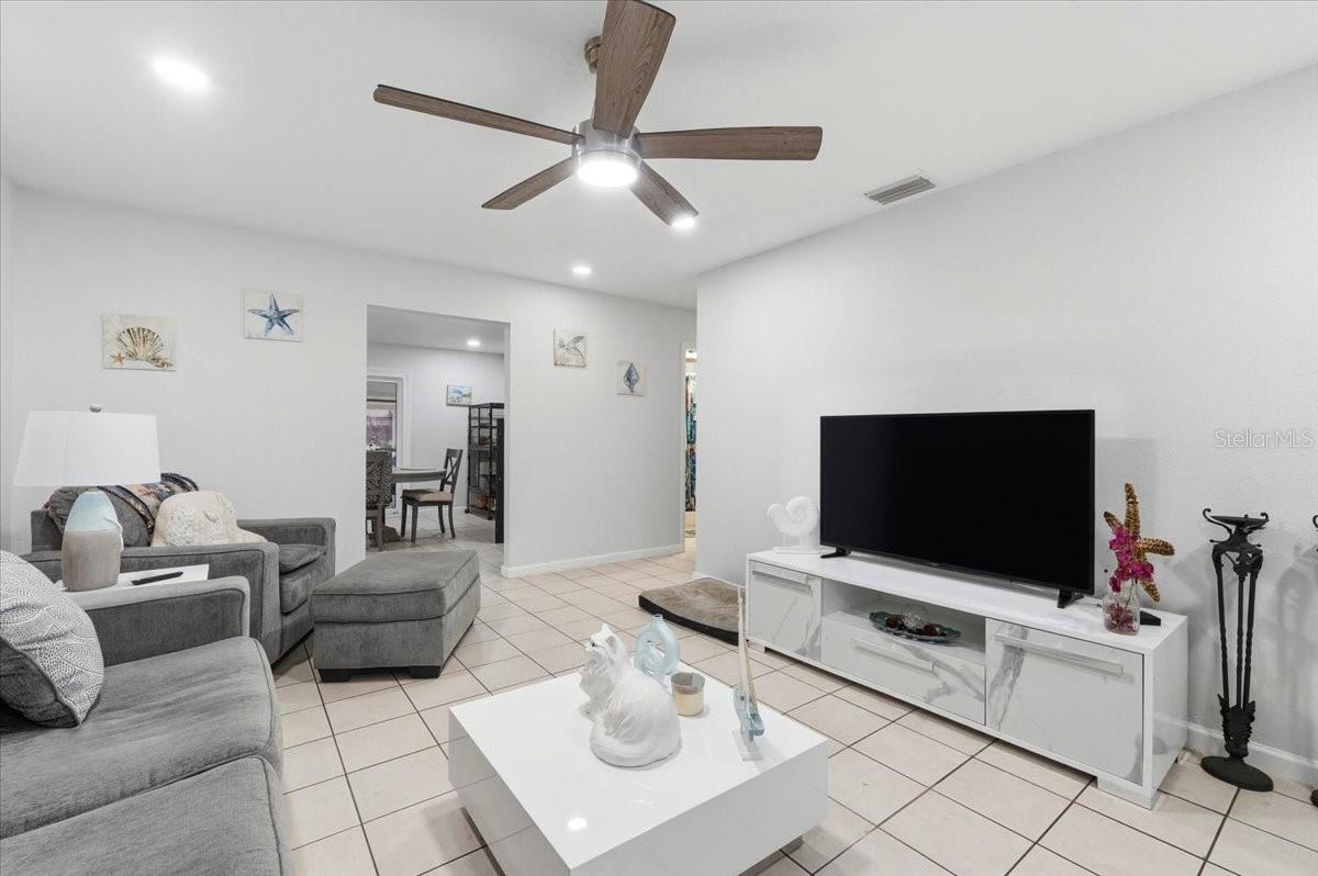 Image 5 of 33 For 3011 Chabett Avenue