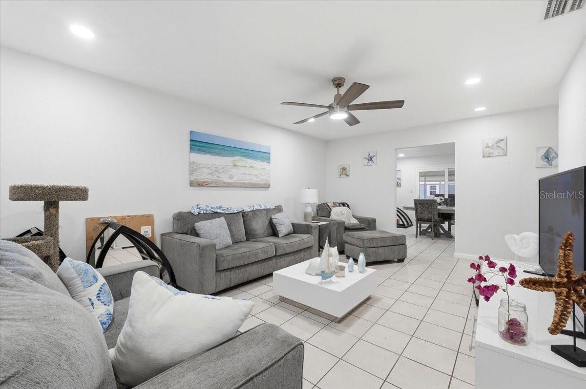 Image 6 of 33 For 3011 Chabett Avenue