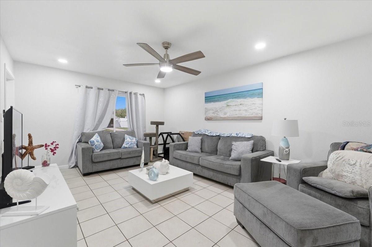 Image 7 of 33 For 3011 Chabett Avenue