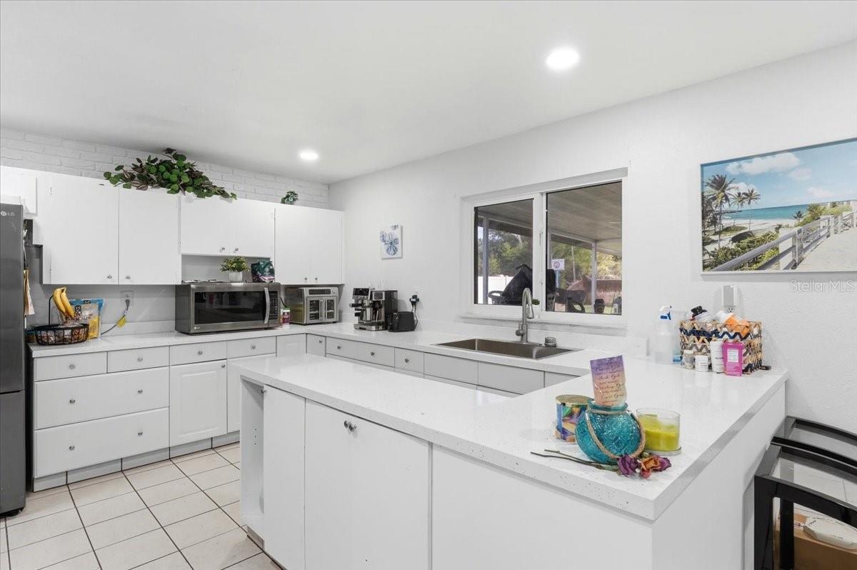 Image 8 of 33 For 3011 Chabett Avenue